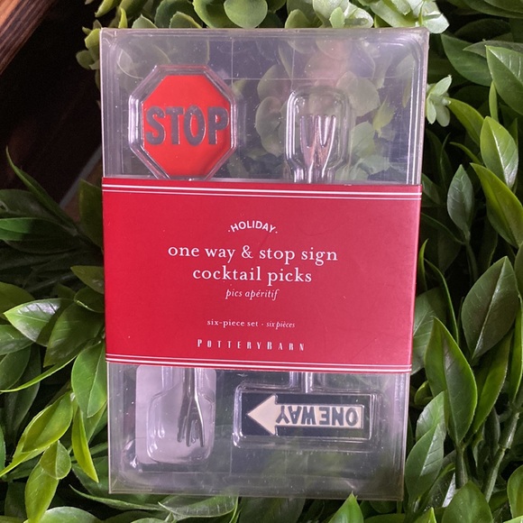 Pottery Barn Holiday One Way and Stop Sign Set of Six Metal Cocktail Picks 🛑 - Picture 9 of 16